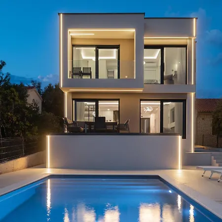 Luxurious In Kožino