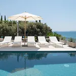 Luxurious In *